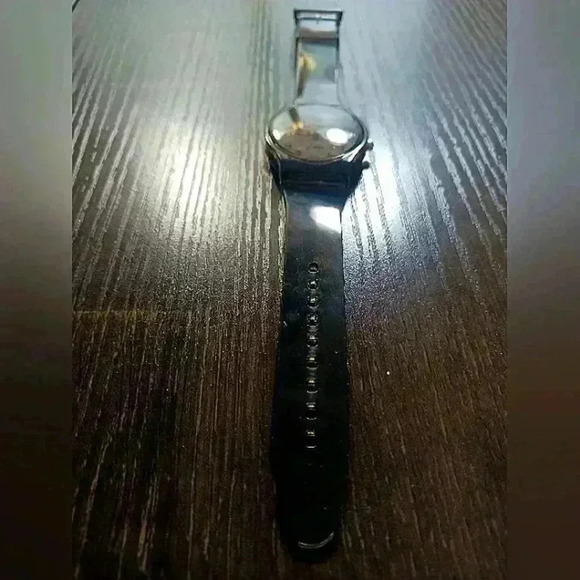 Transparent black watch - Picture 3 of 5